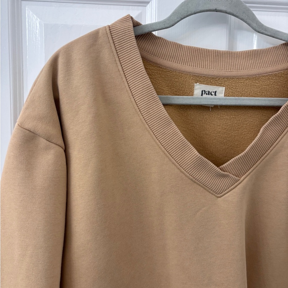PACT V-Neck Courtside Oull-over• organic Cotton sweatshirt•Tan•ECO•NormCore•M